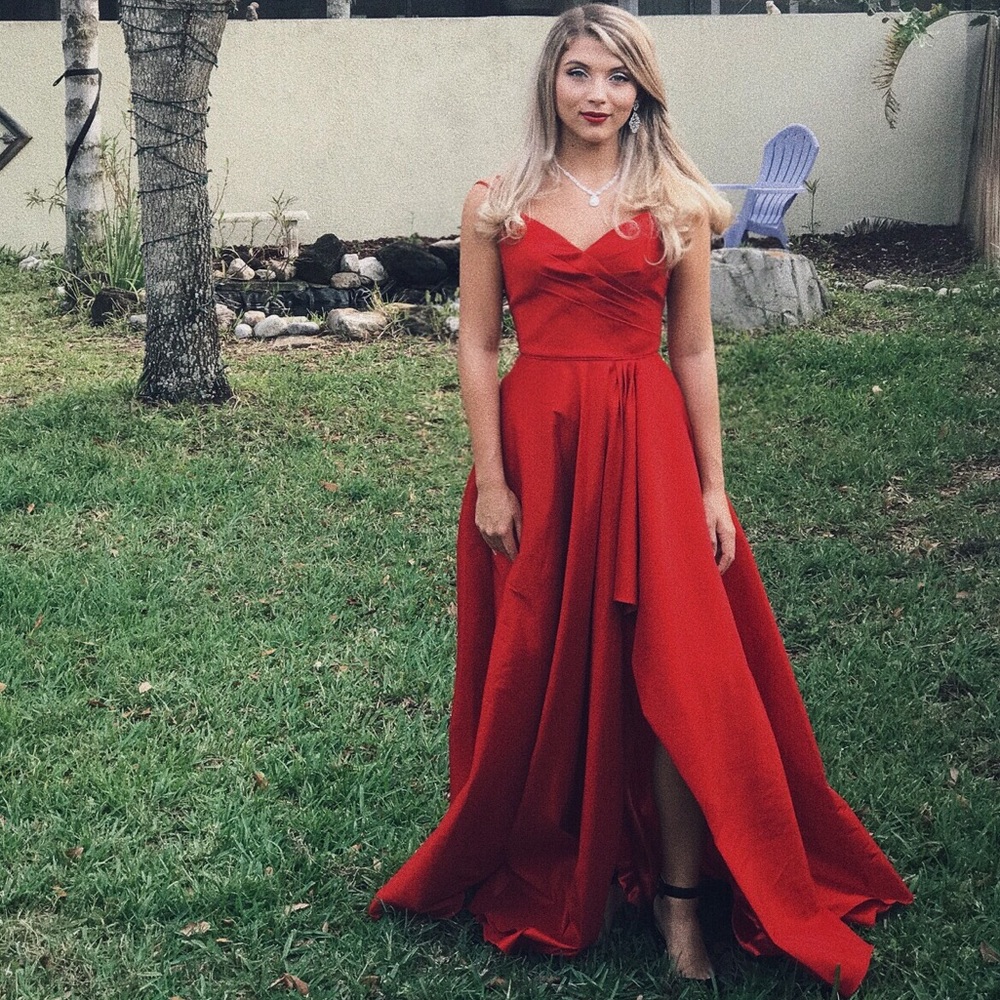 Elegant/classy red prom dress with leg slit